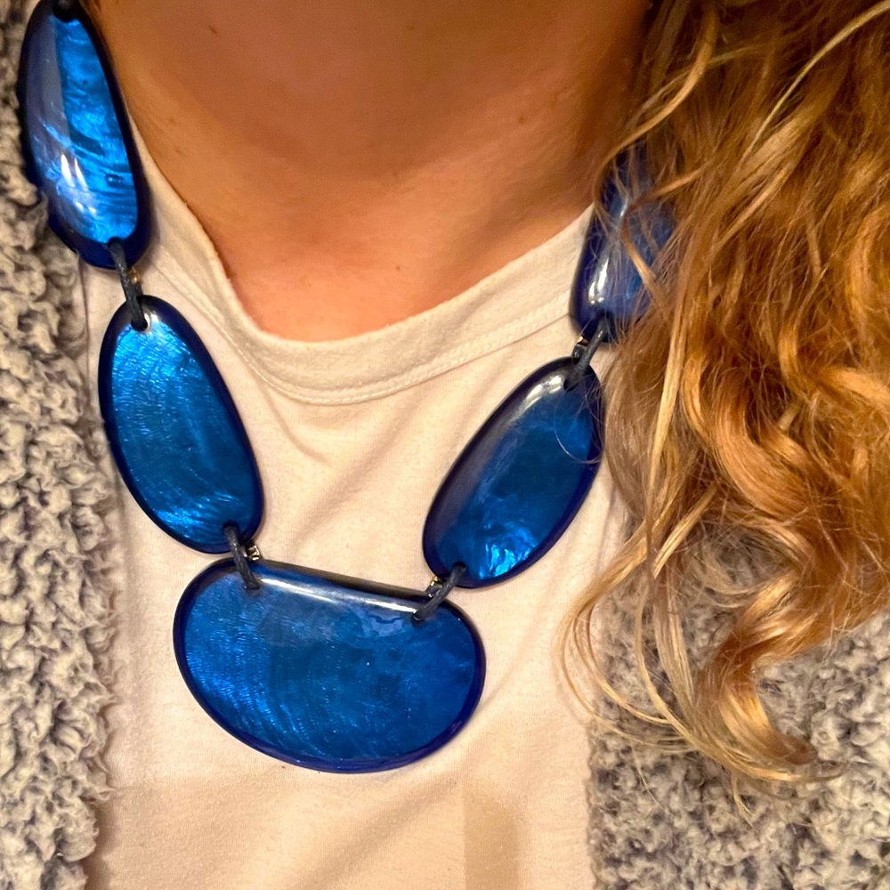 Bold Statement Beautiful Royal Blue Bead Necklace - Picture 2 of 11
